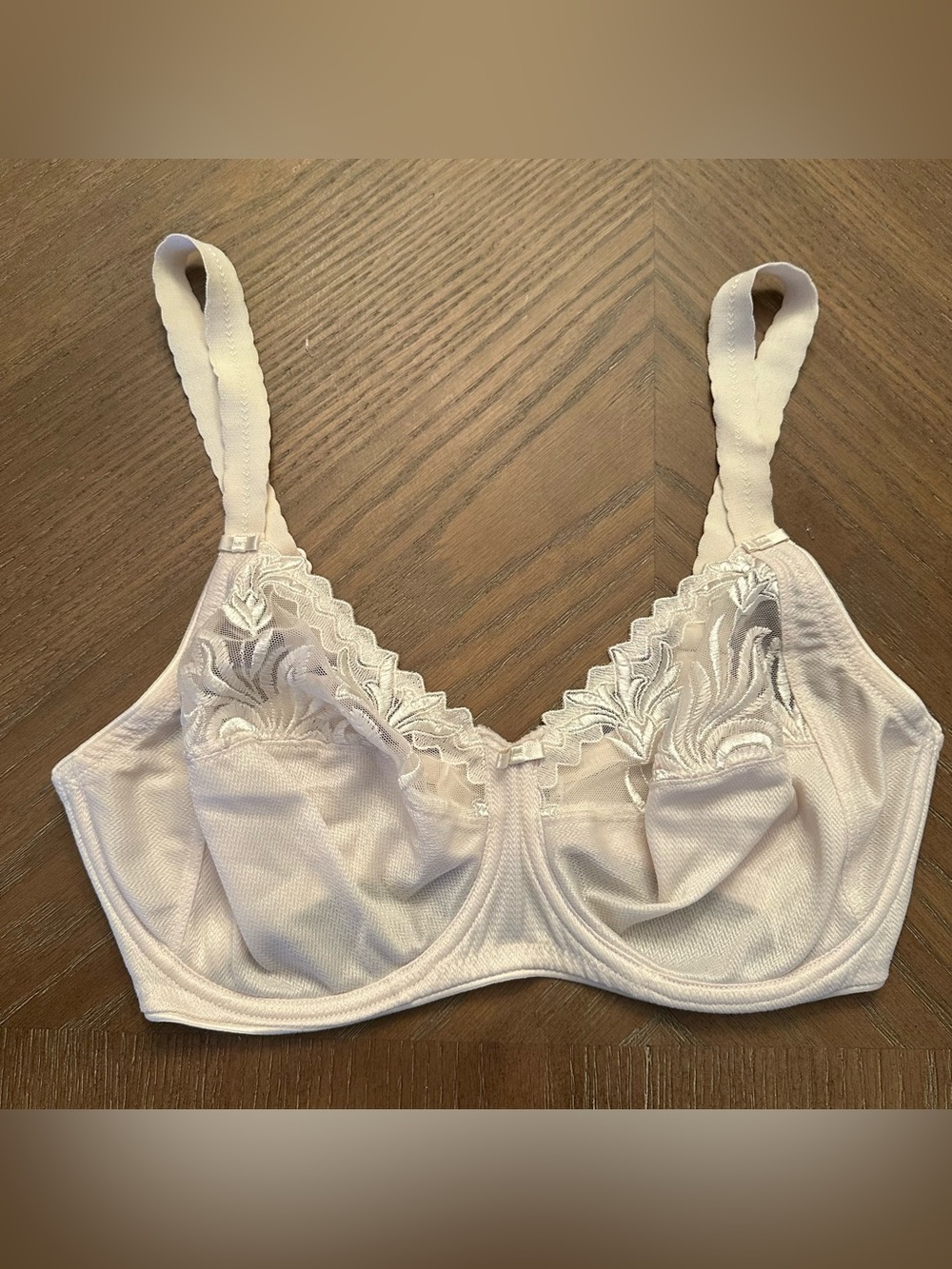 Chantelle Pont Neuf Full Coverage Bra White Embroidered Unlined Underwire 32DD